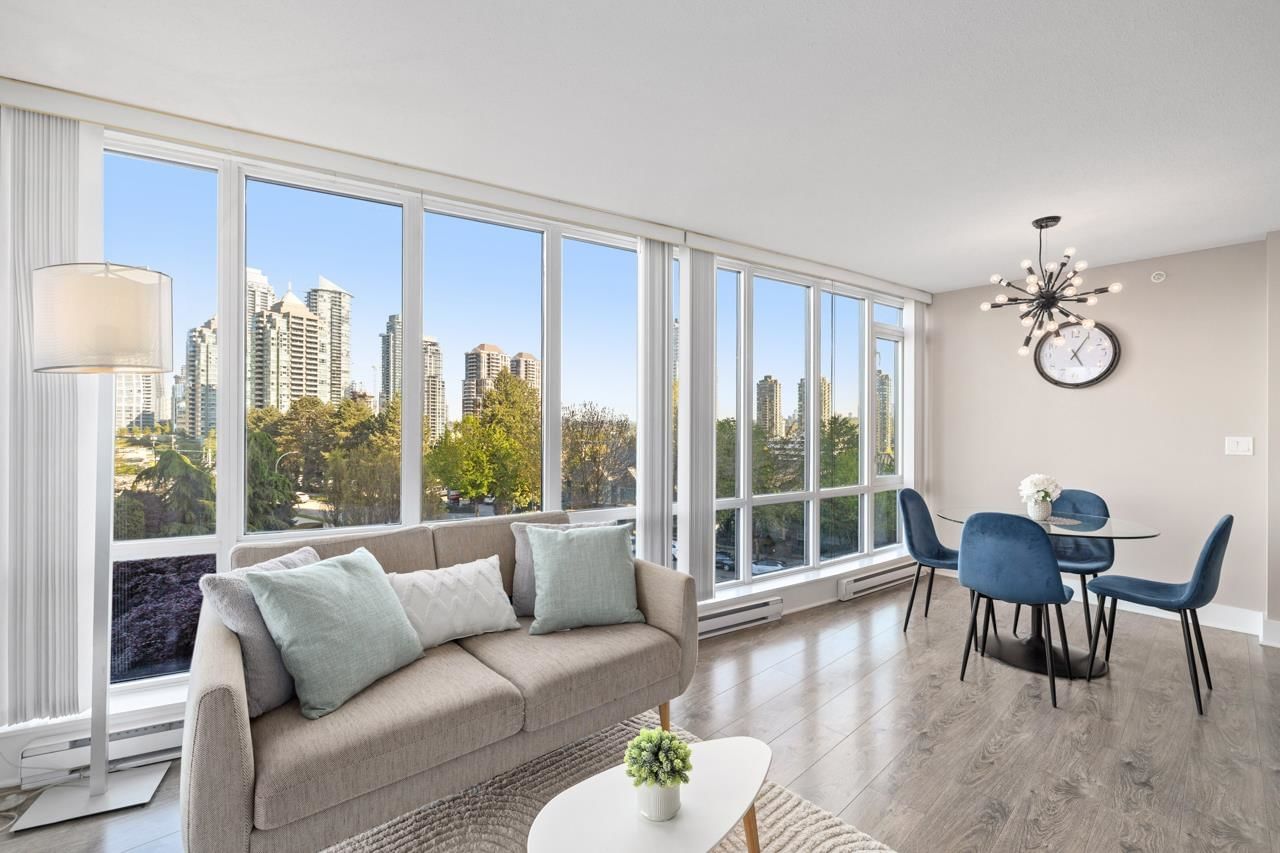 Listing Image 8
