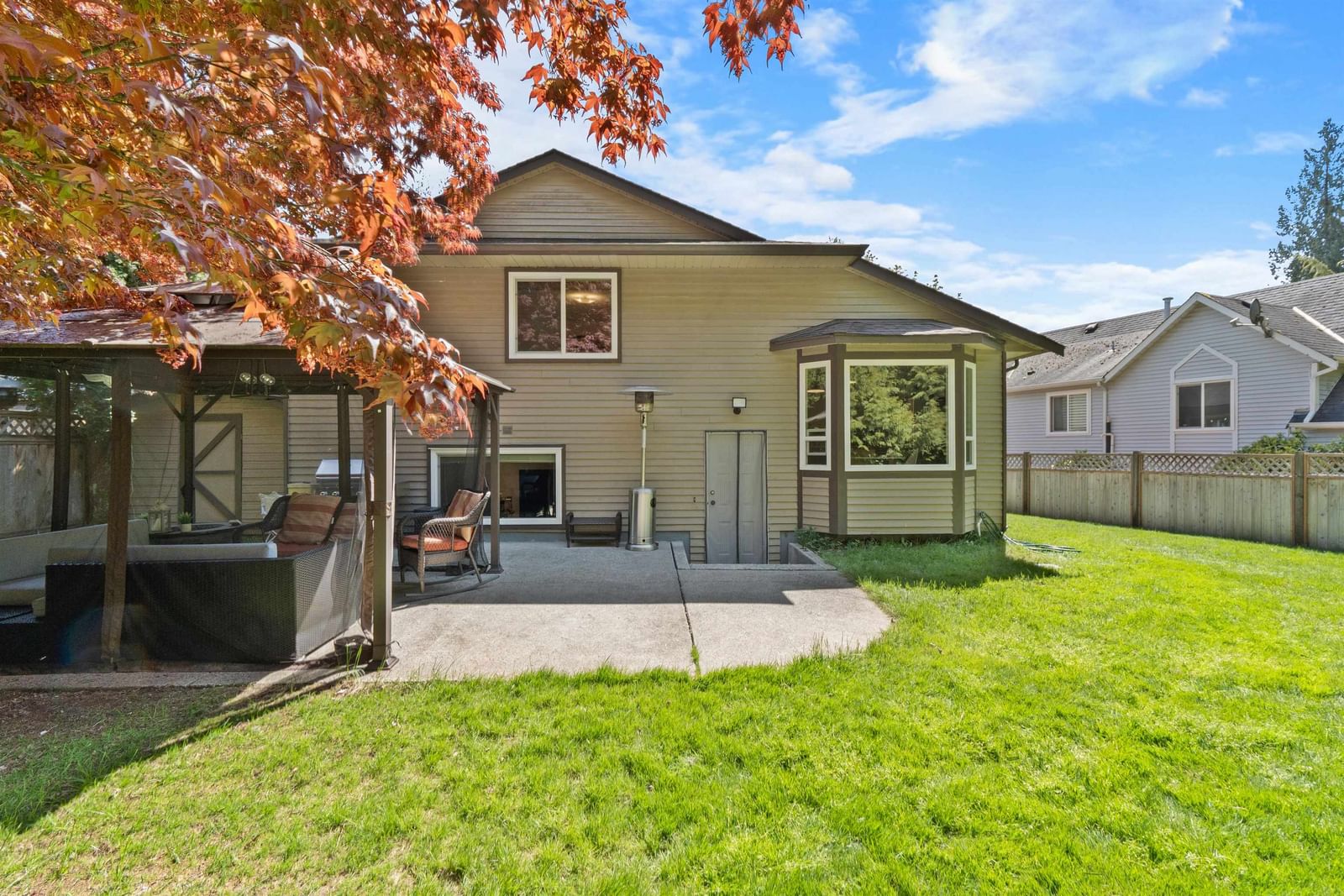 Listing Image 12