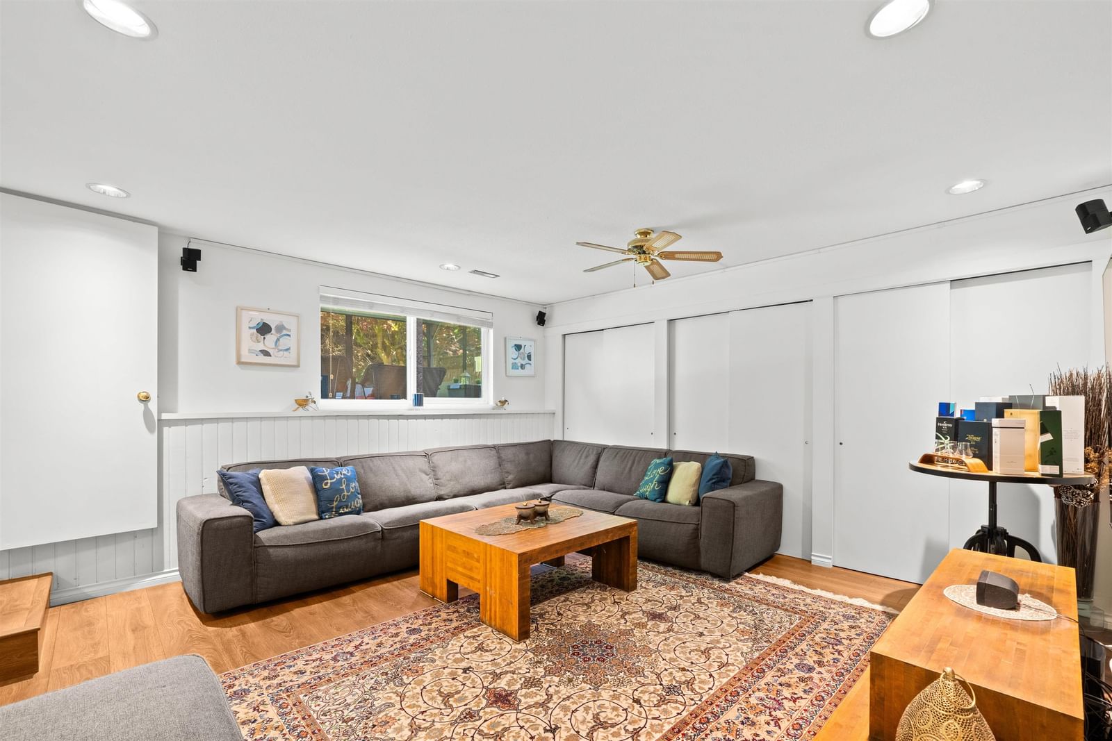 Listing Image 25