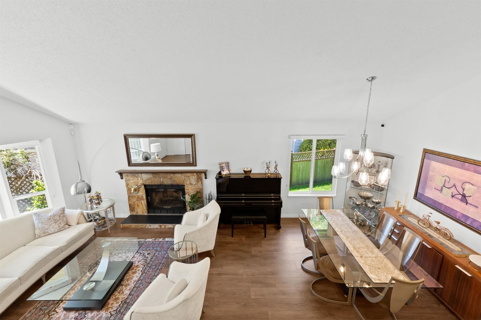 Listing Image 6