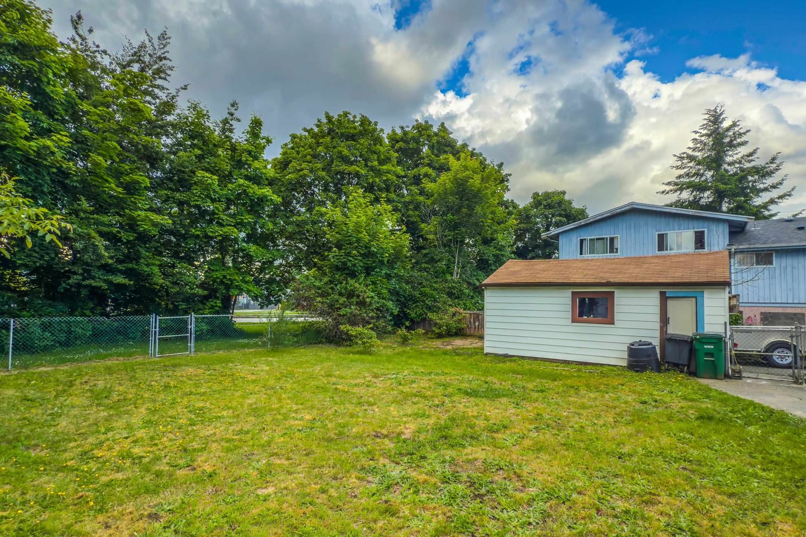 Listing Image 20