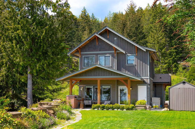 927 Fairway Lane