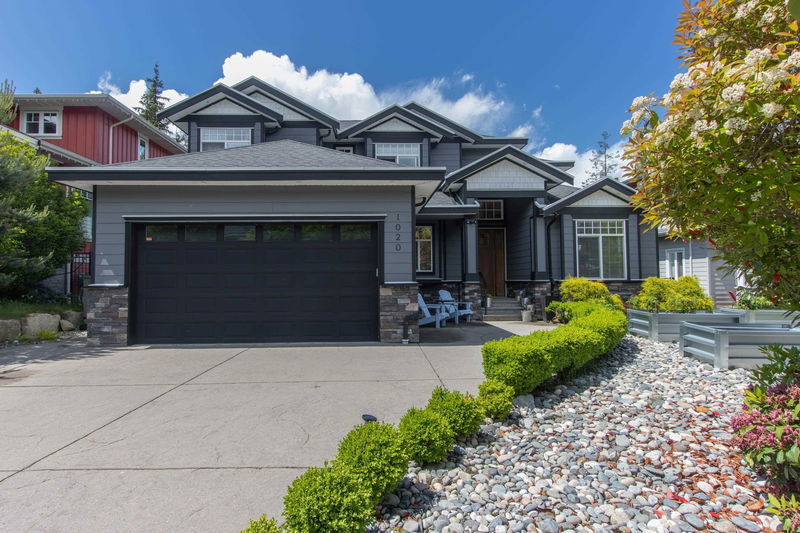 1020 Jay Crescent, Squamish, British Columbia