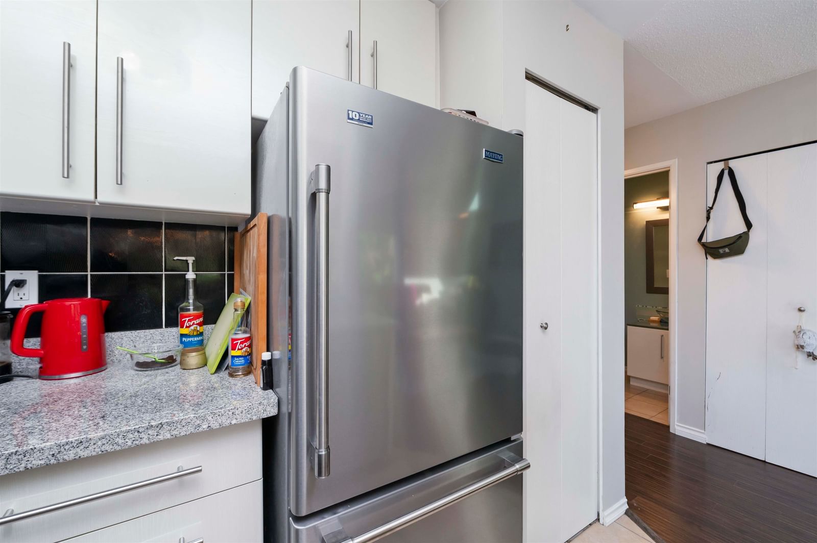 Listing Image 10