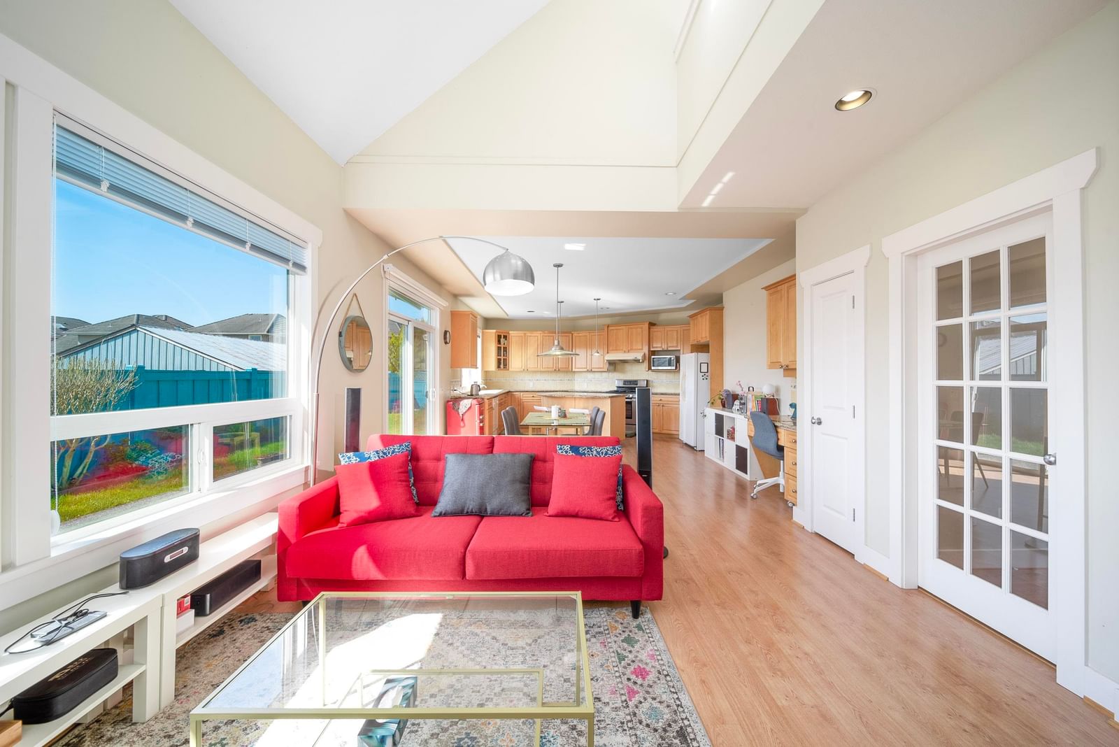 Listing Image 12