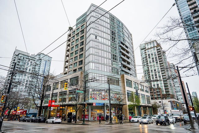 1003 - 822 Seymour Street