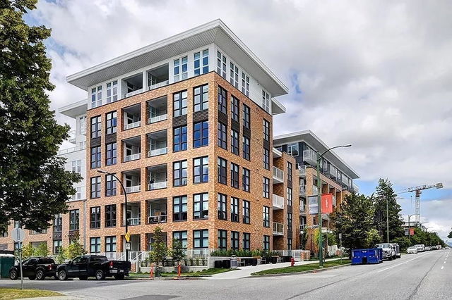 1XX - 6933 Cambie Street