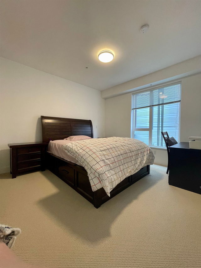 1XX - 6933 Cambie Street