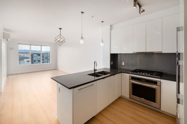 608 - 9311 Alexandra Road