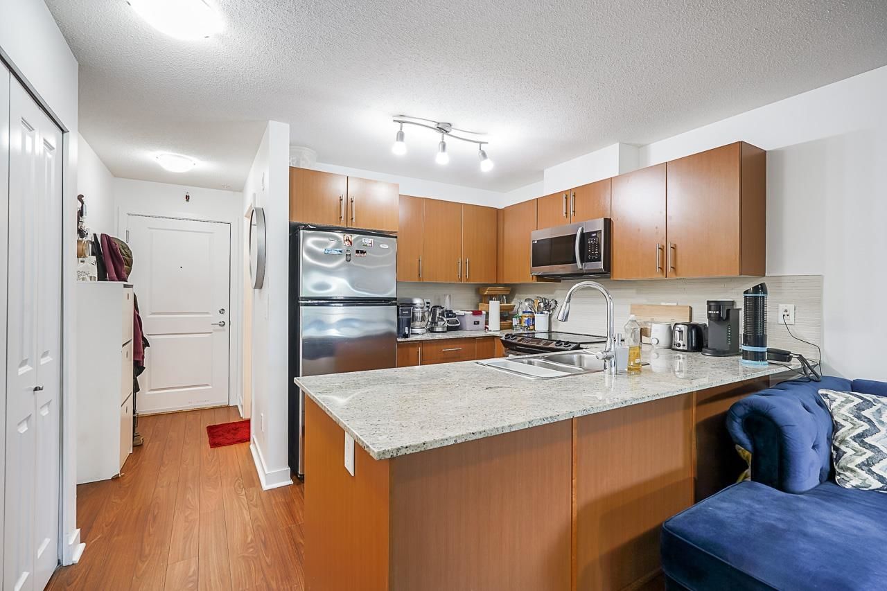 Listing Image 12