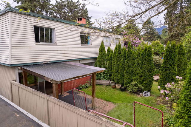613 Westview Crescent