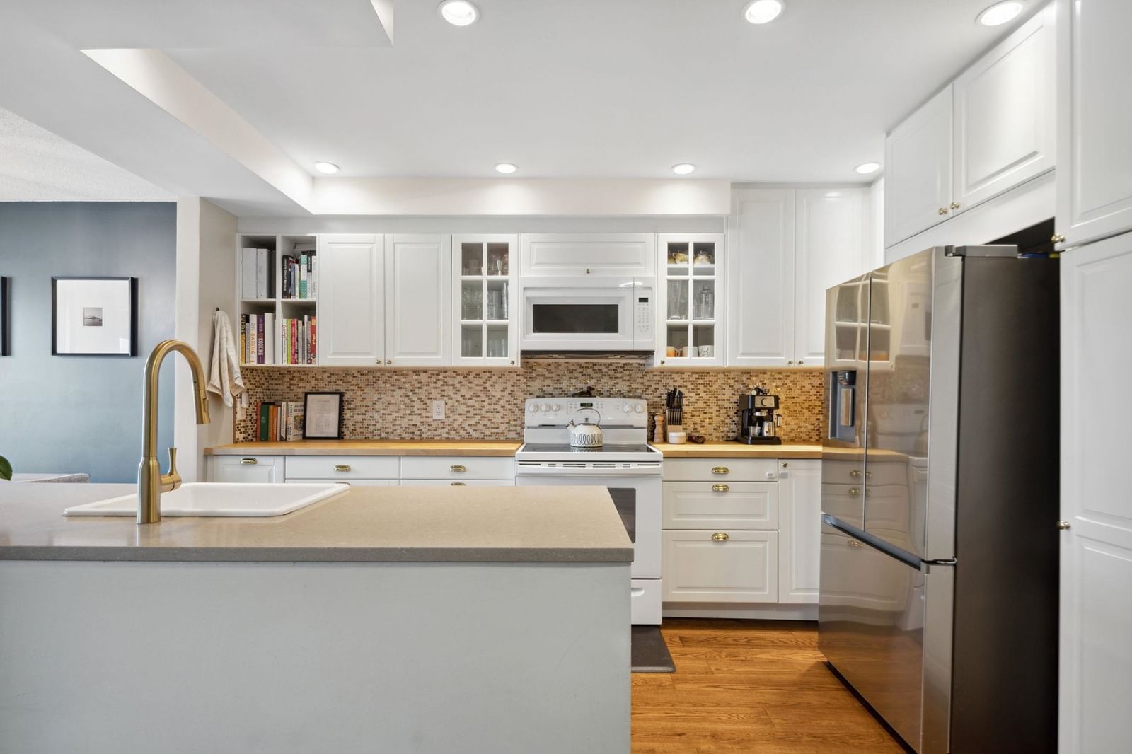 Listing Image 9