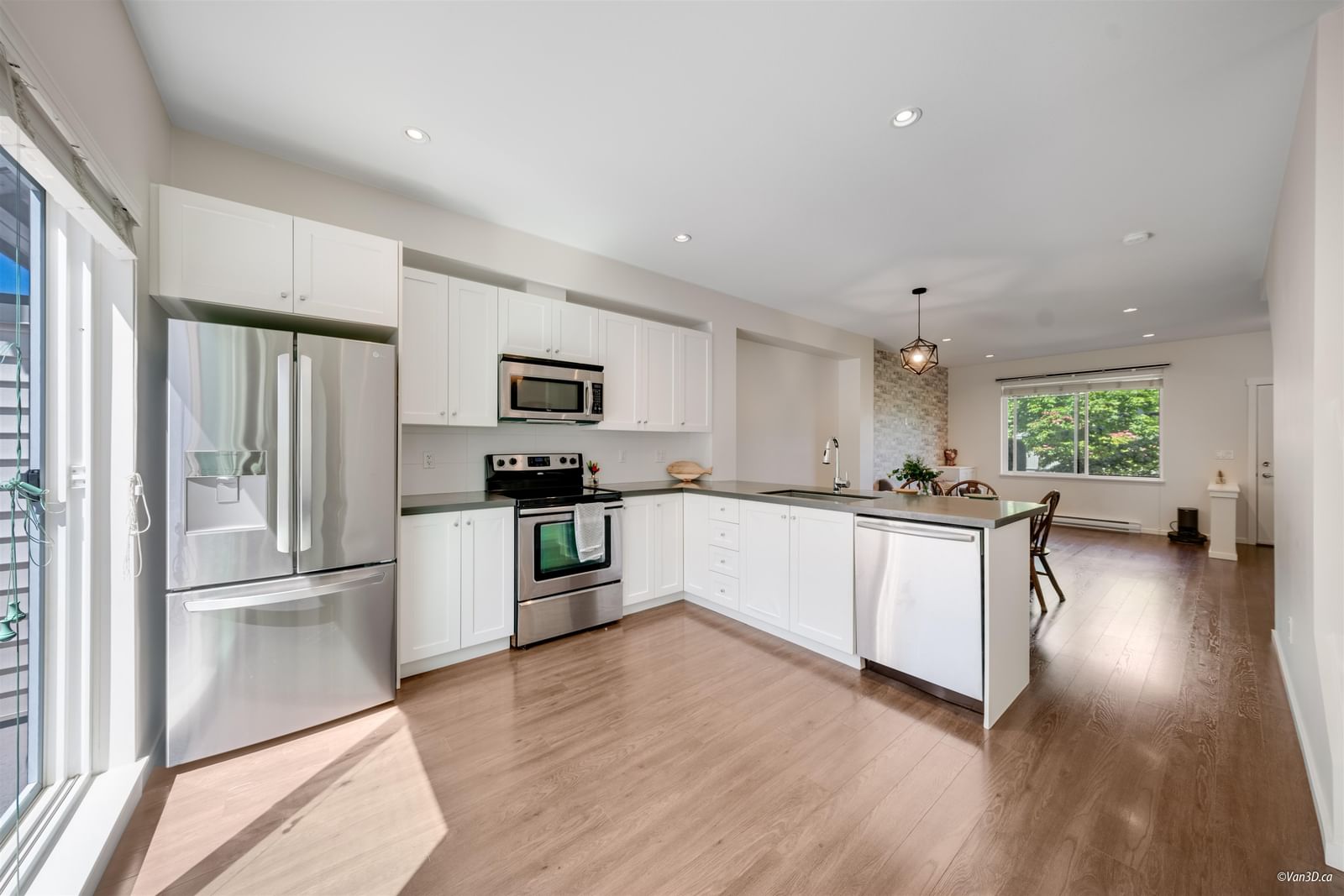 Listing Image 13