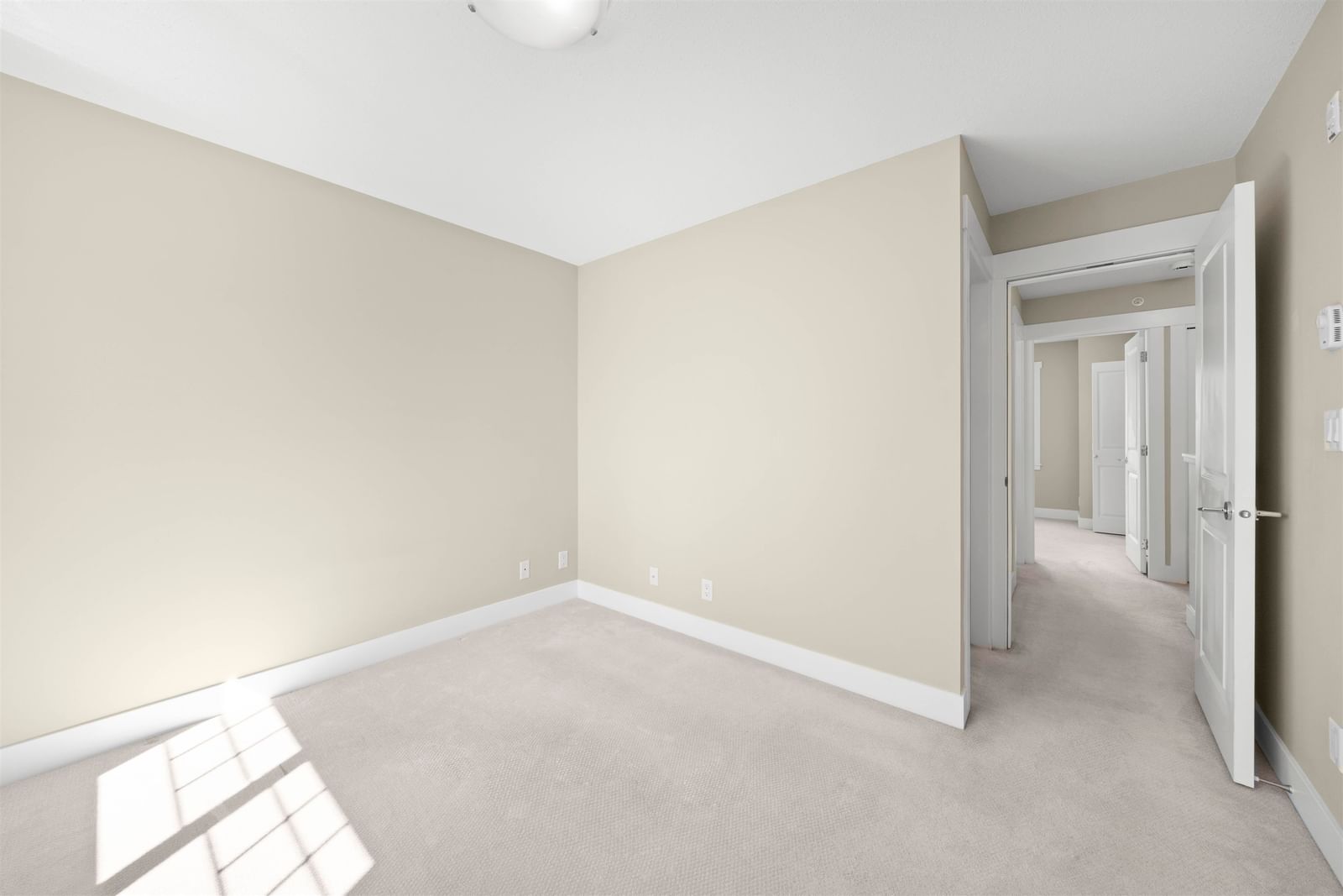 Listing Image 26