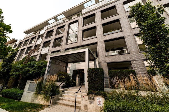 PH6 - 6633 Cambie Street