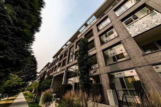 PH6 - 6633 Cambie Street
