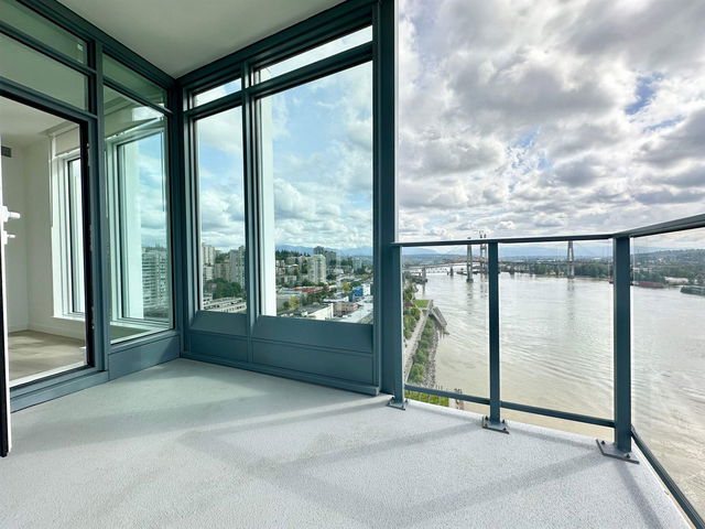 660 Quayside Drive