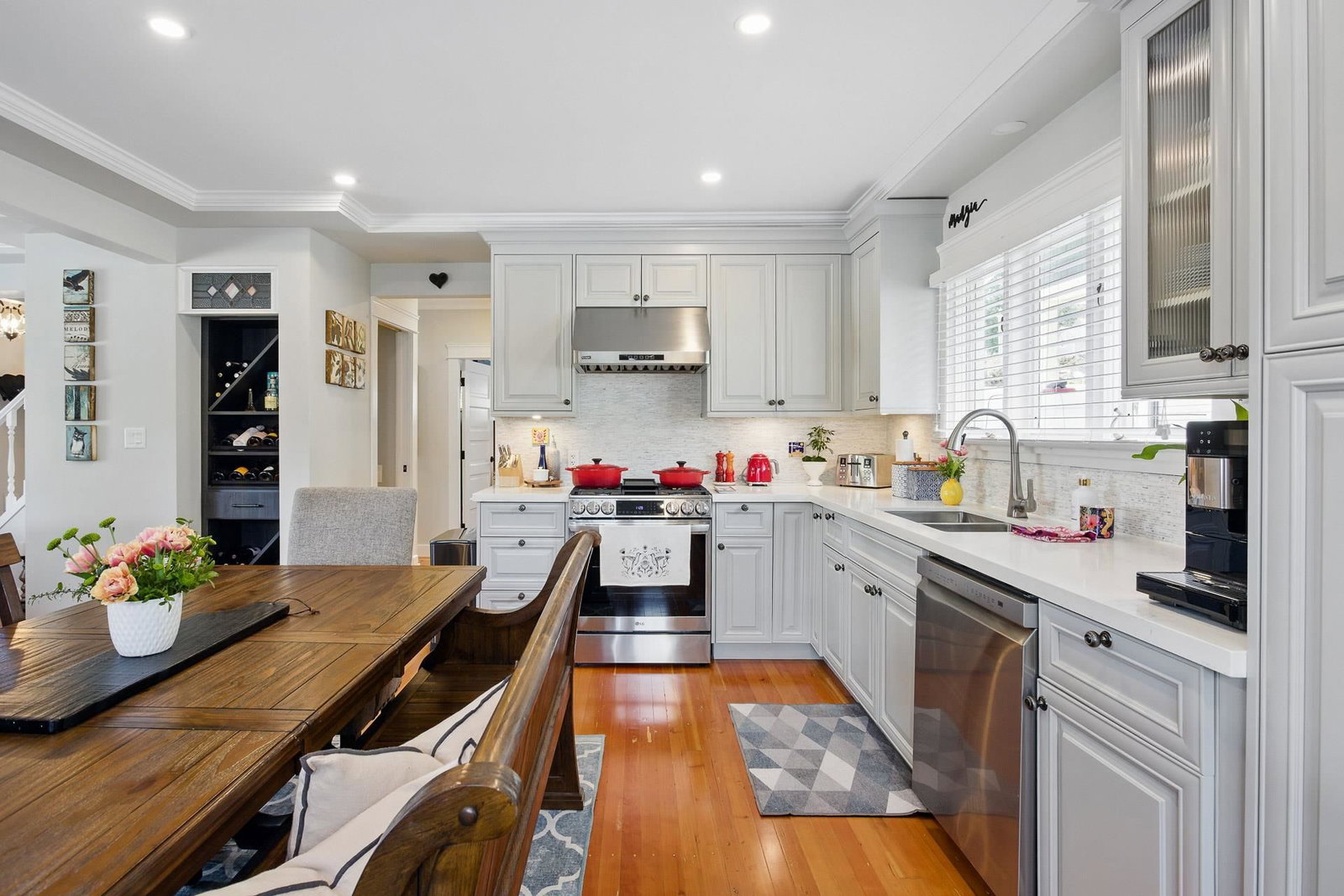 Listing Image 10