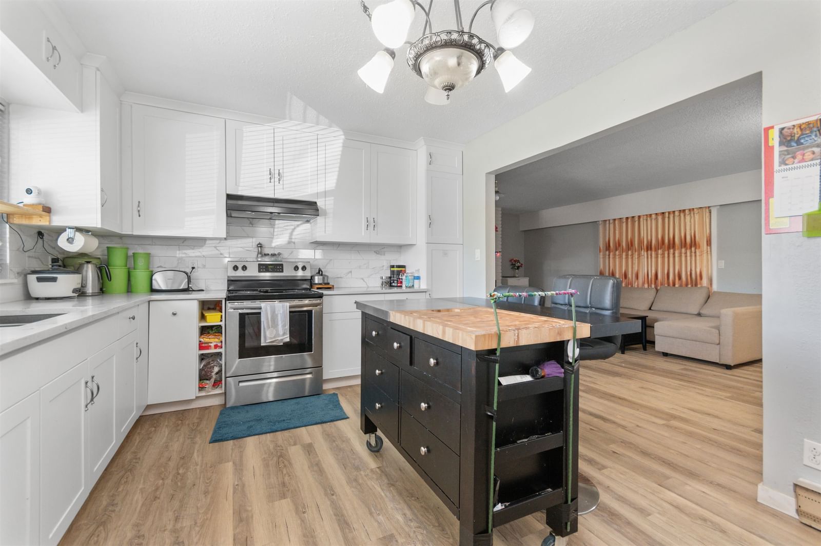Listing Image 9