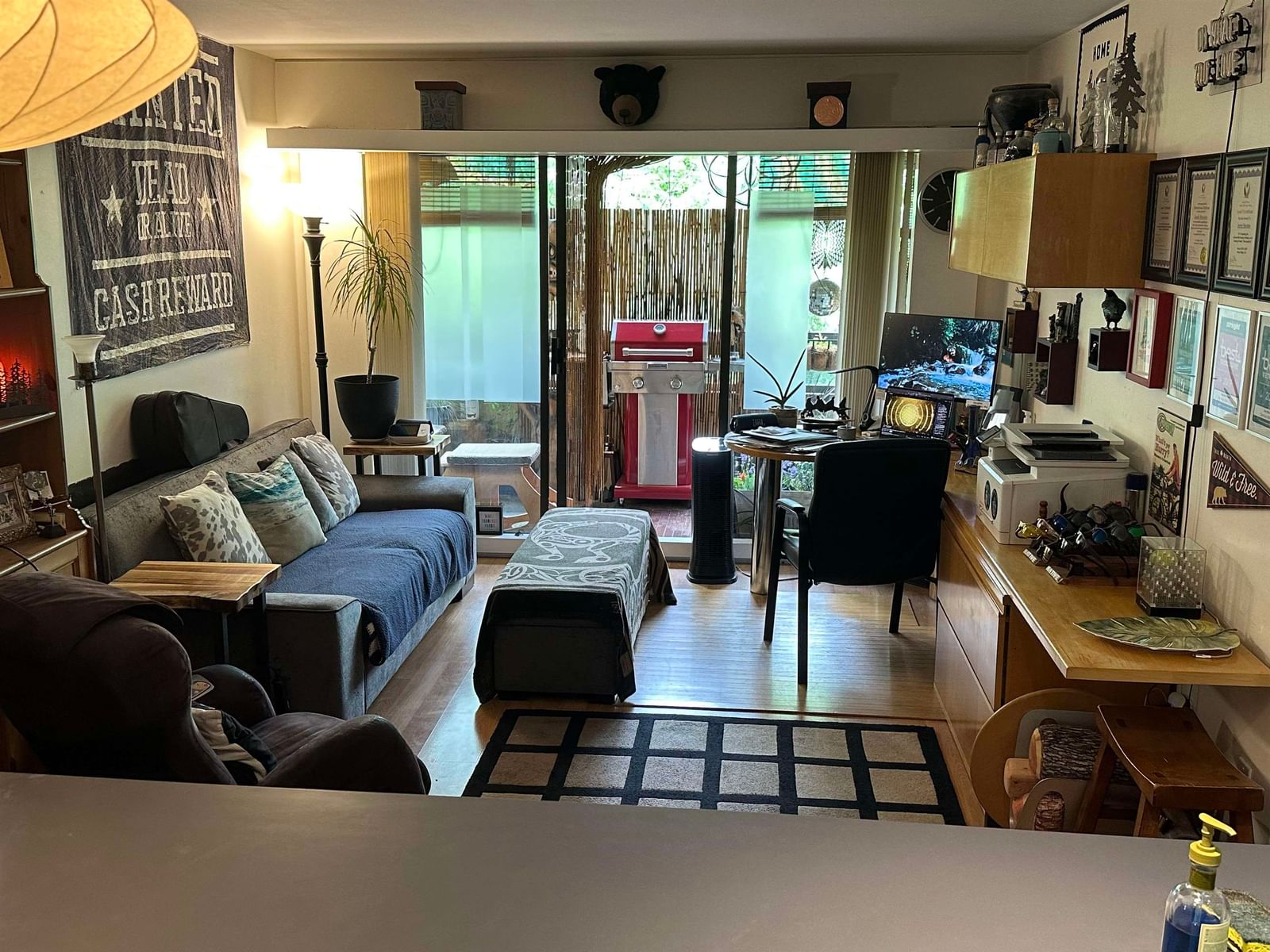 Listing Image 11