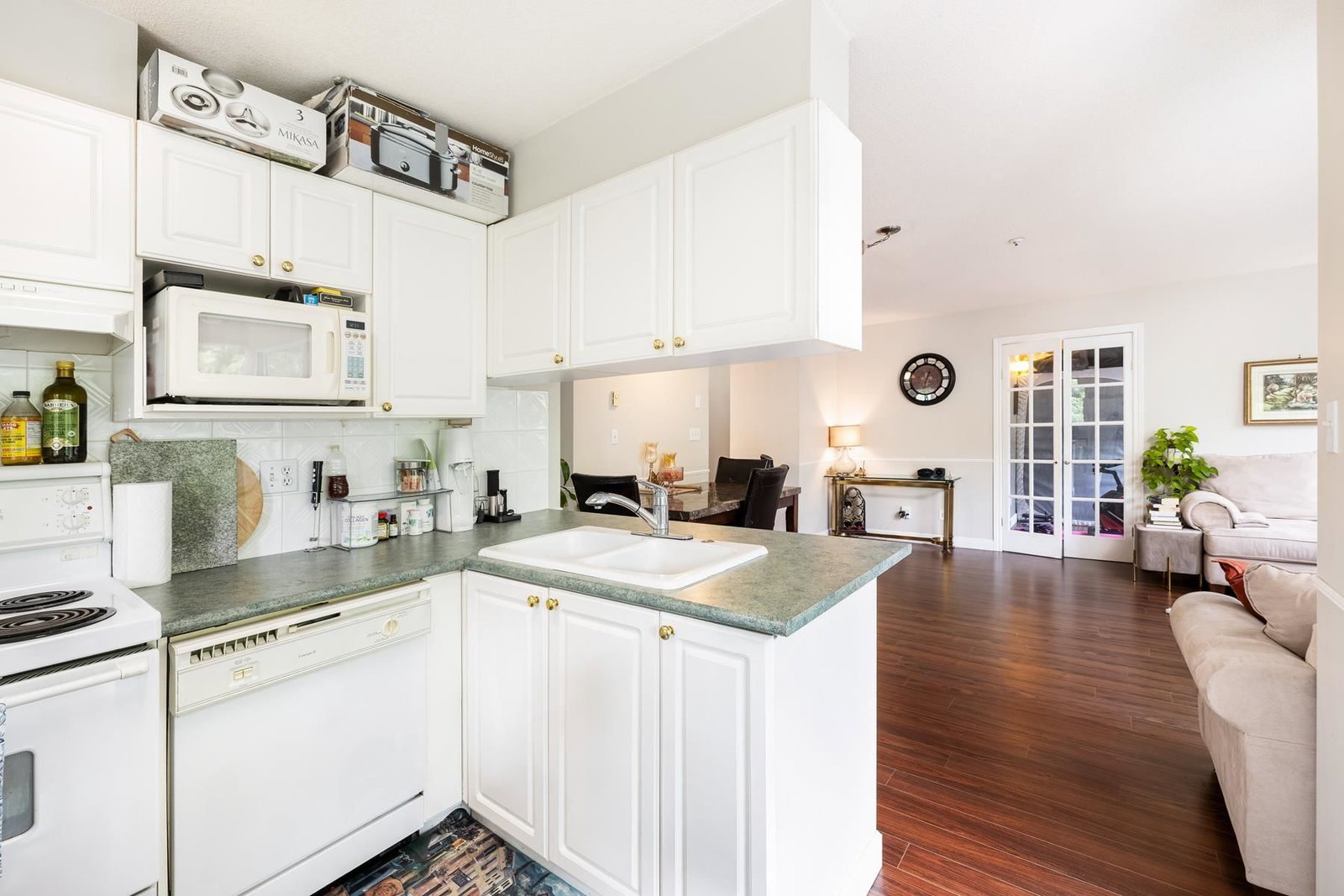 Listing Image 12