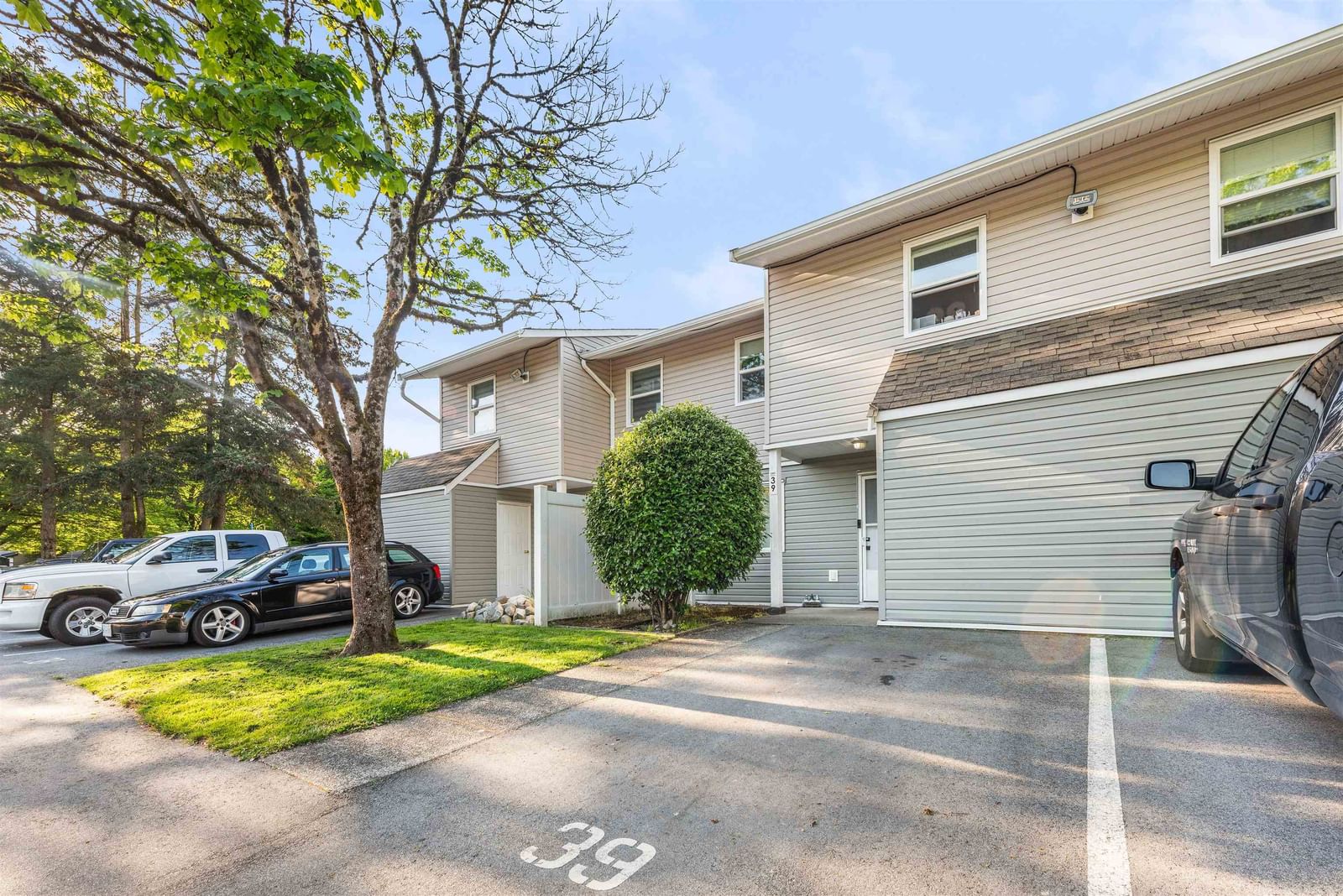 Listing Image 19