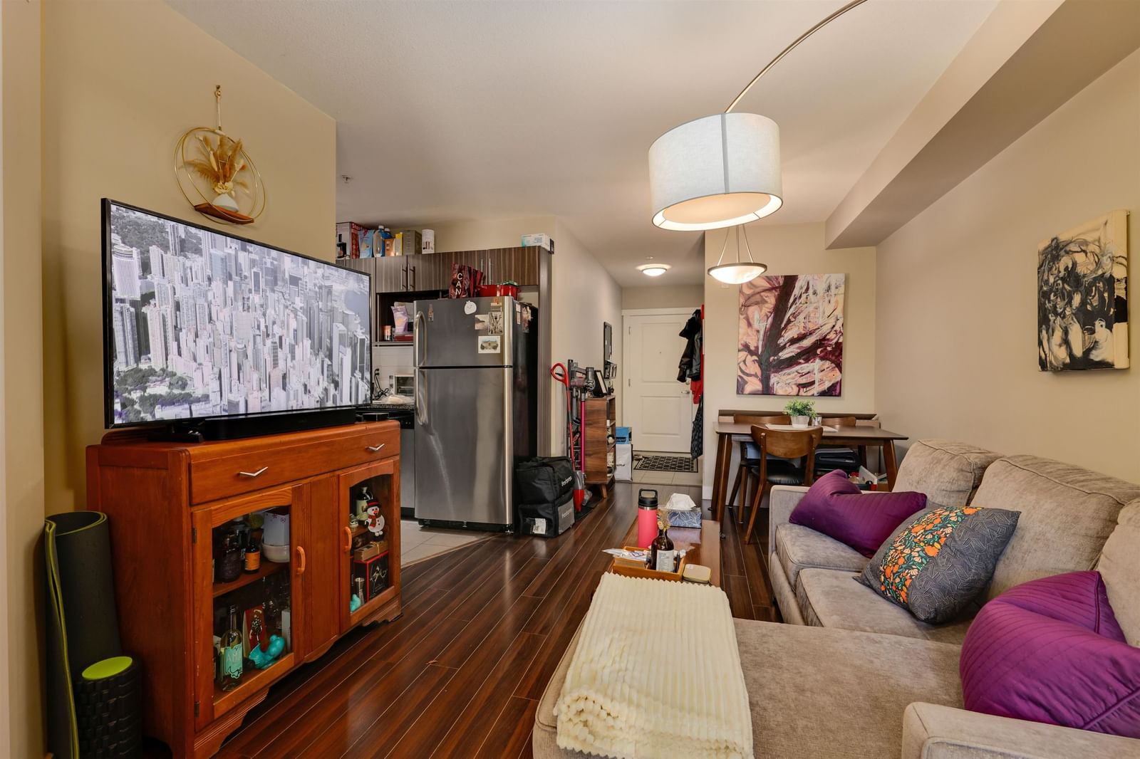 Listing Image 14