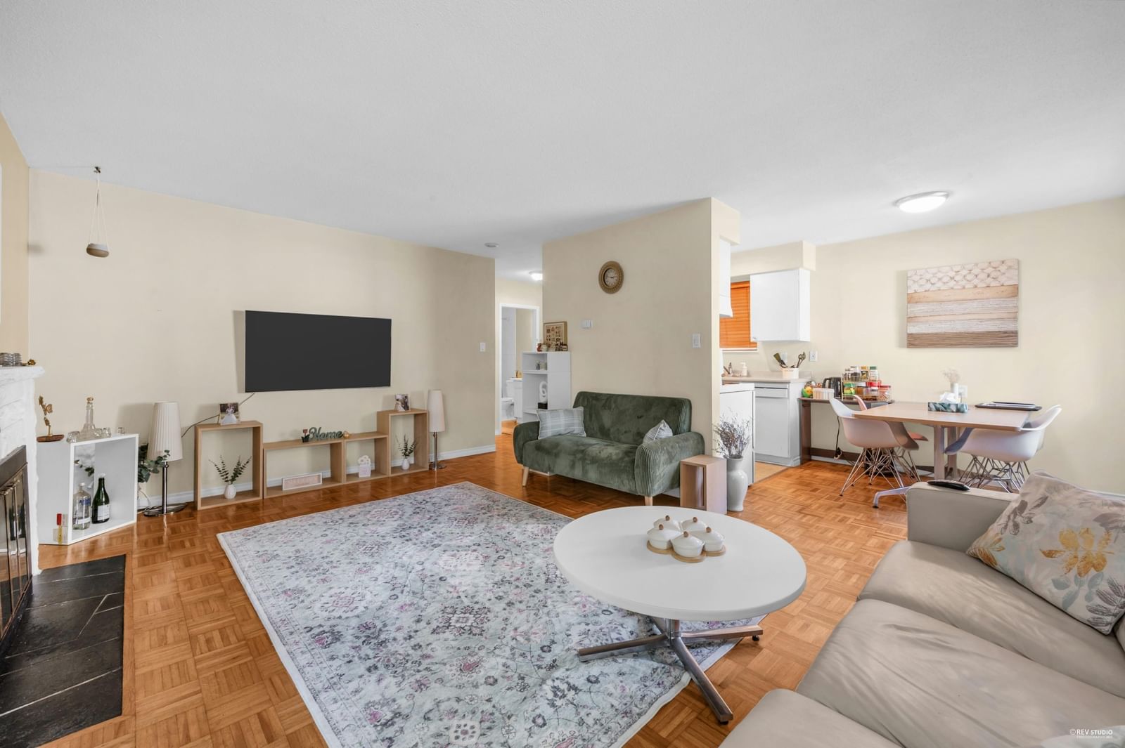 Listing Image 6
