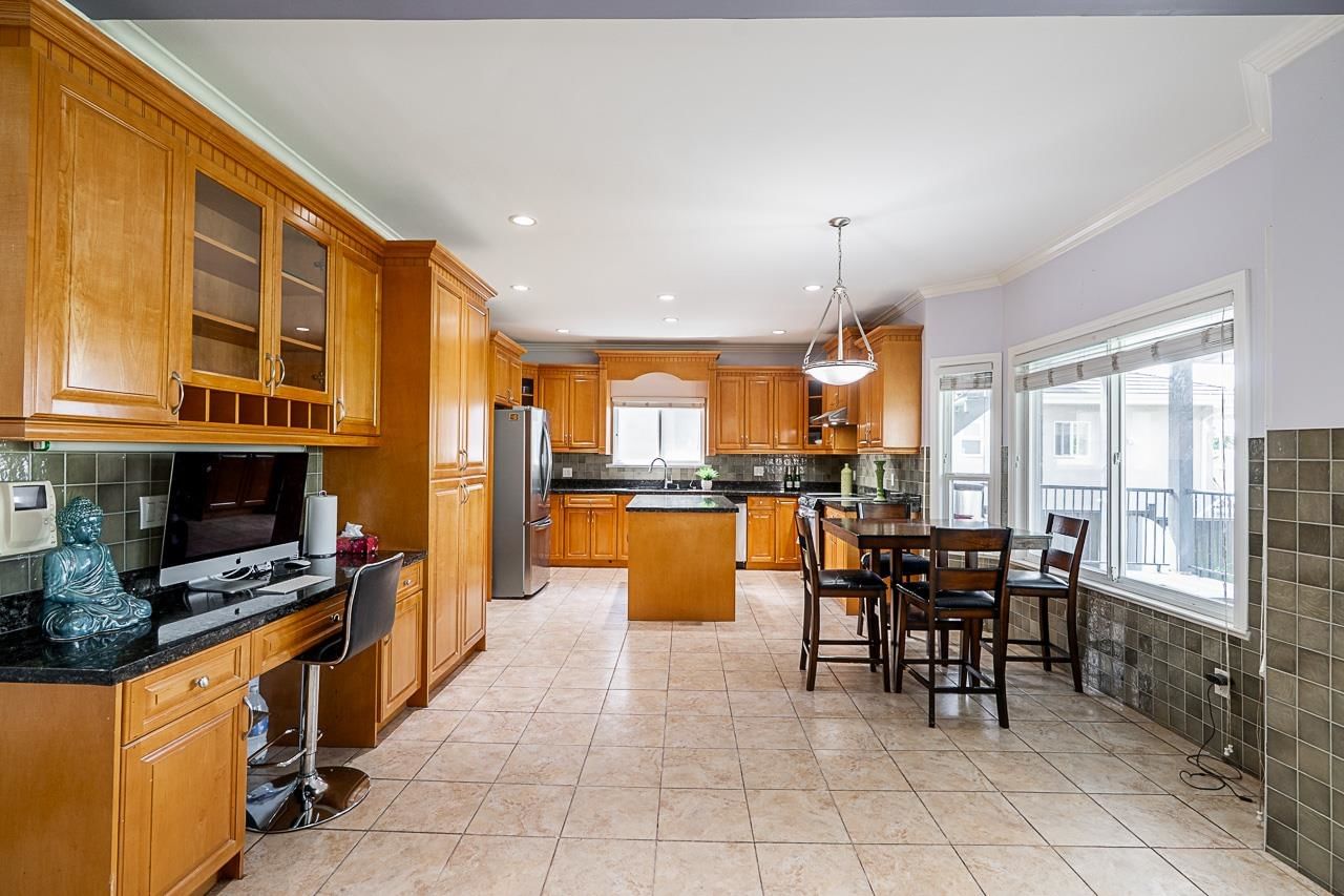 Listing Image 10