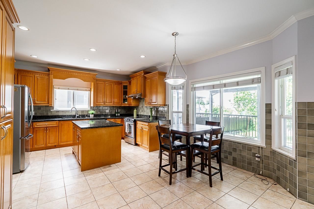 Listing Image 9