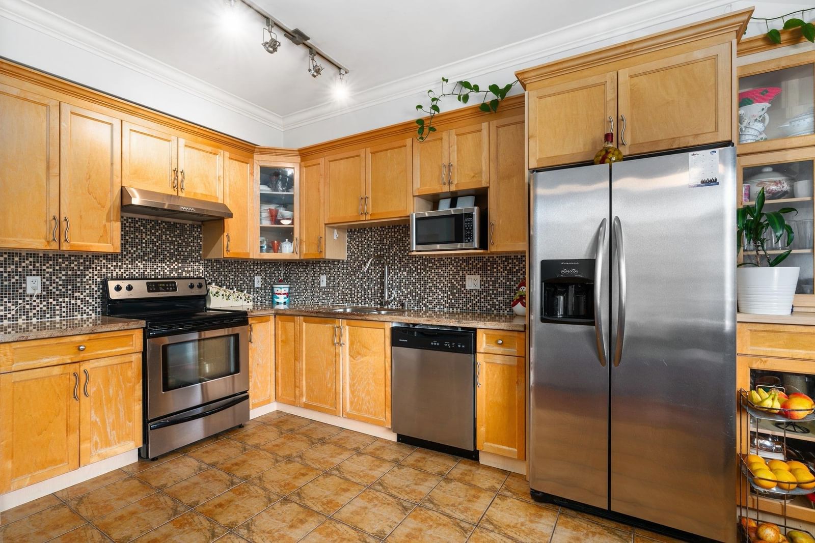 Listing Image 19
