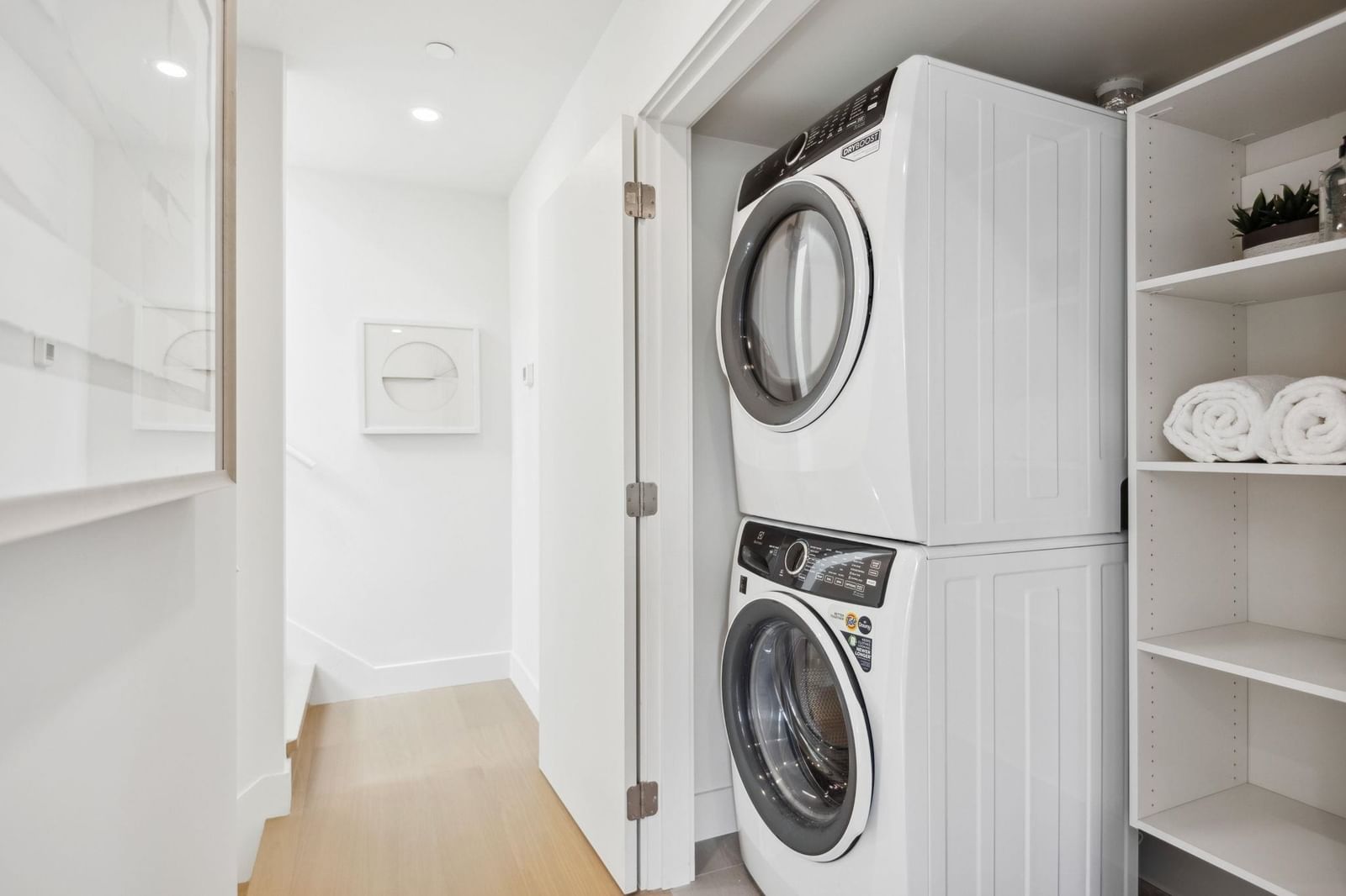 Listing Image 24