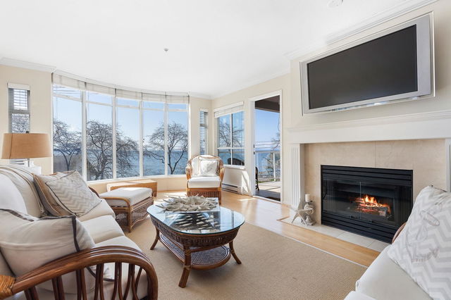 301 - 14965 Marine Drive