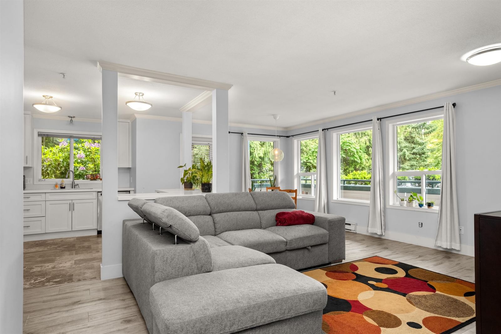 Listing Image 12