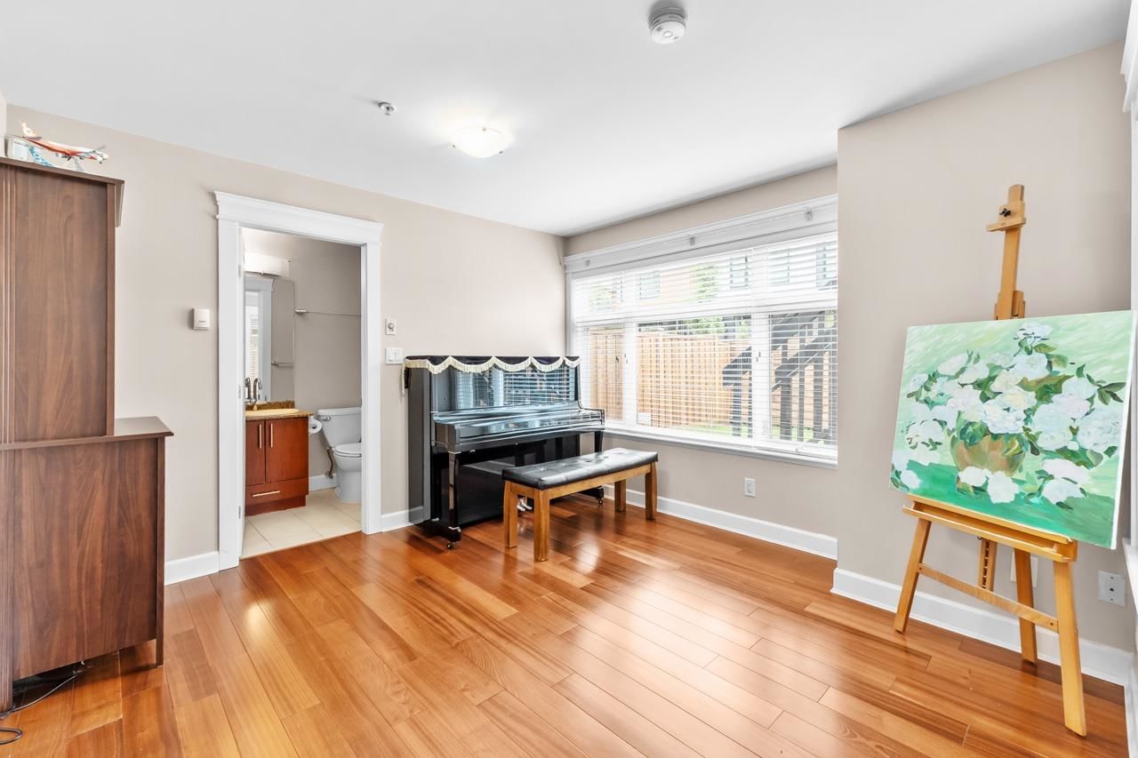 Listing Image 13