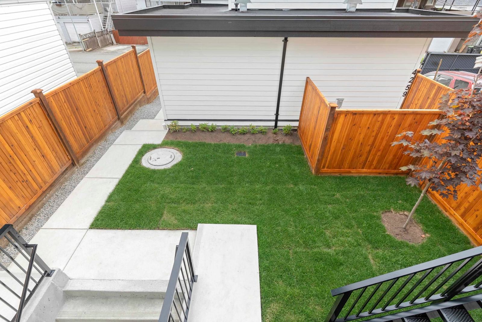 Listing Image 6