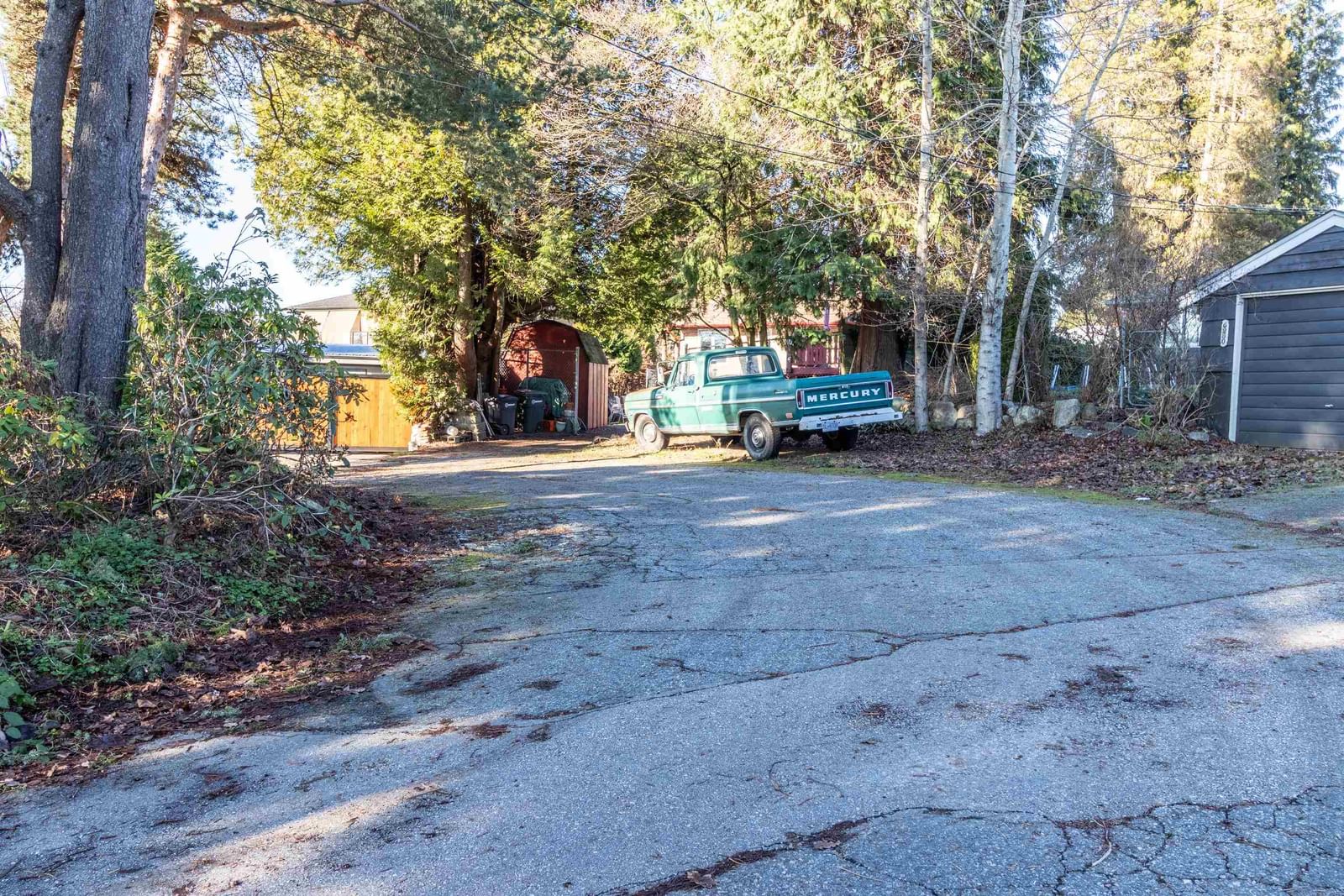 Listing Image 11