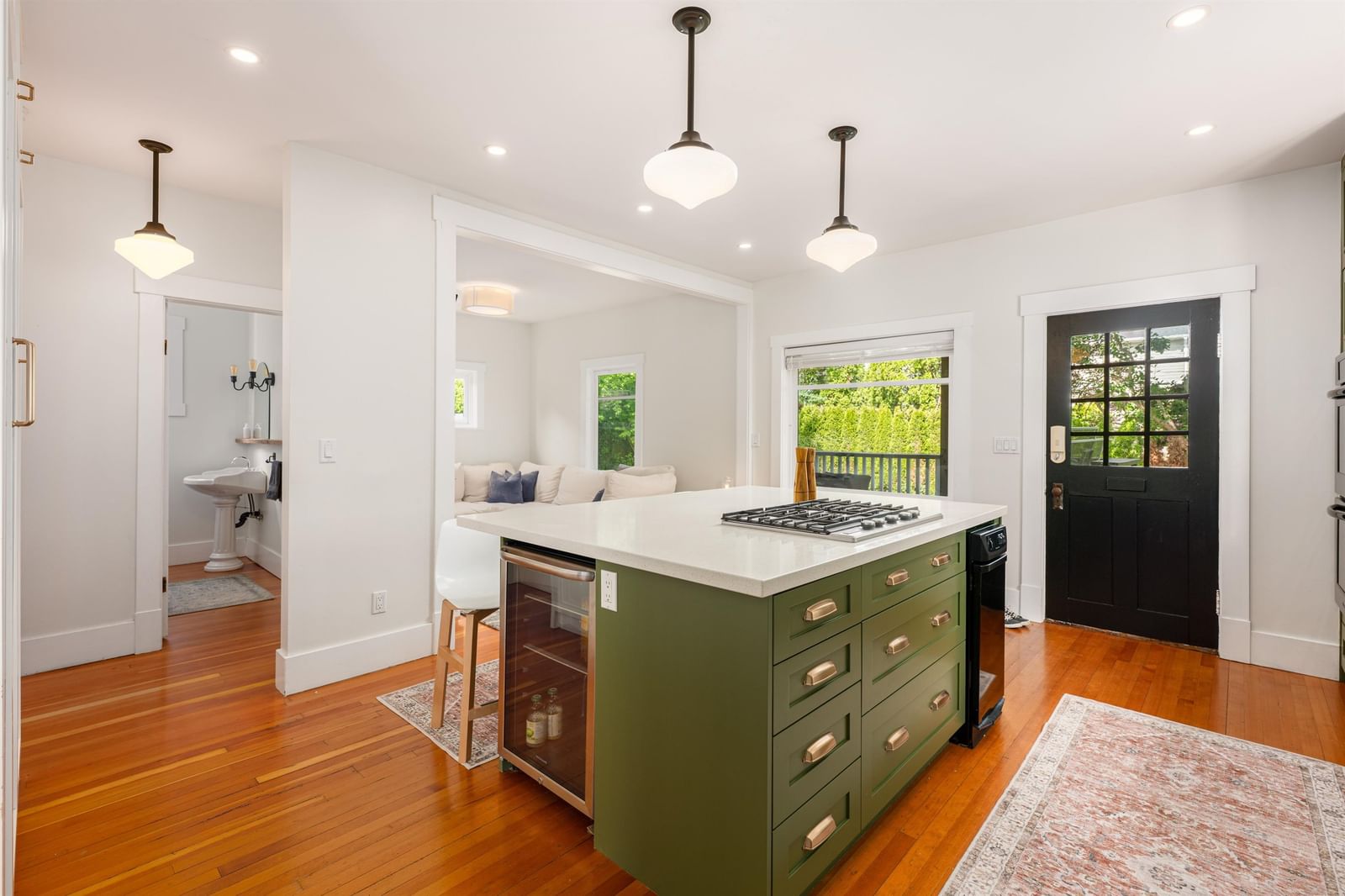 Listing Image 9