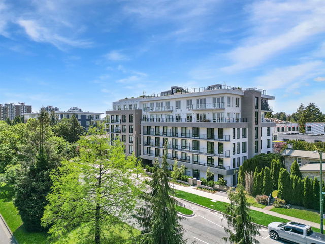 305 - 6859 Cambie Street