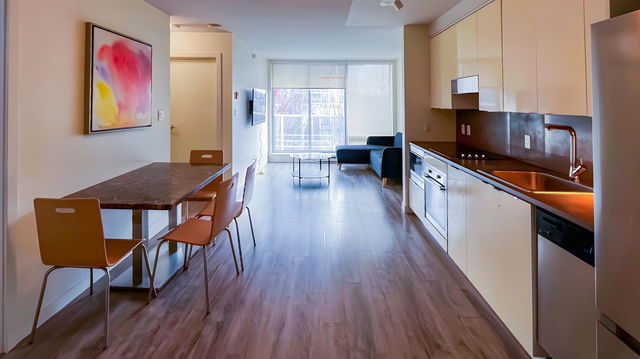 502 - 161 West Georgia St