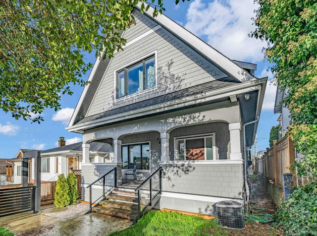 3433 Dundas Street