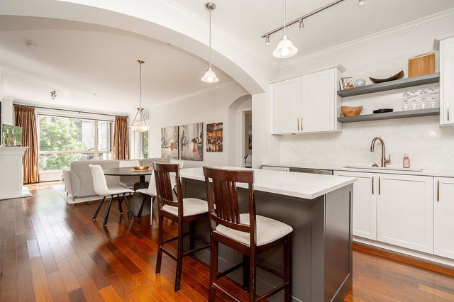 204 - 2628 Maple Street