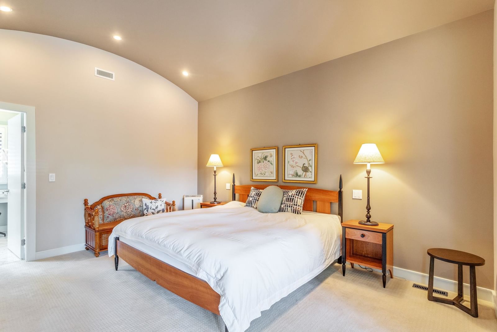 Listing Image 24