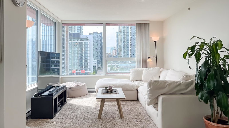 1105 - 6658 Dow Avenue, Burnaby, V5H 0C7 | Image 2