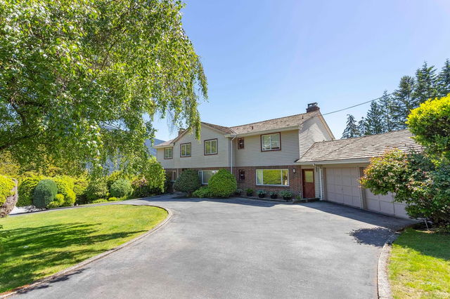 588 St. Andrews Place