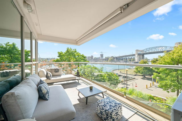303 - 1600 Hornby Street