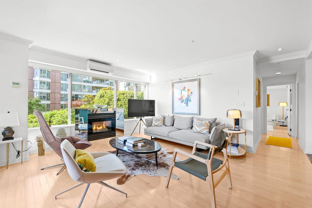 303 - 1600 Hornby Street