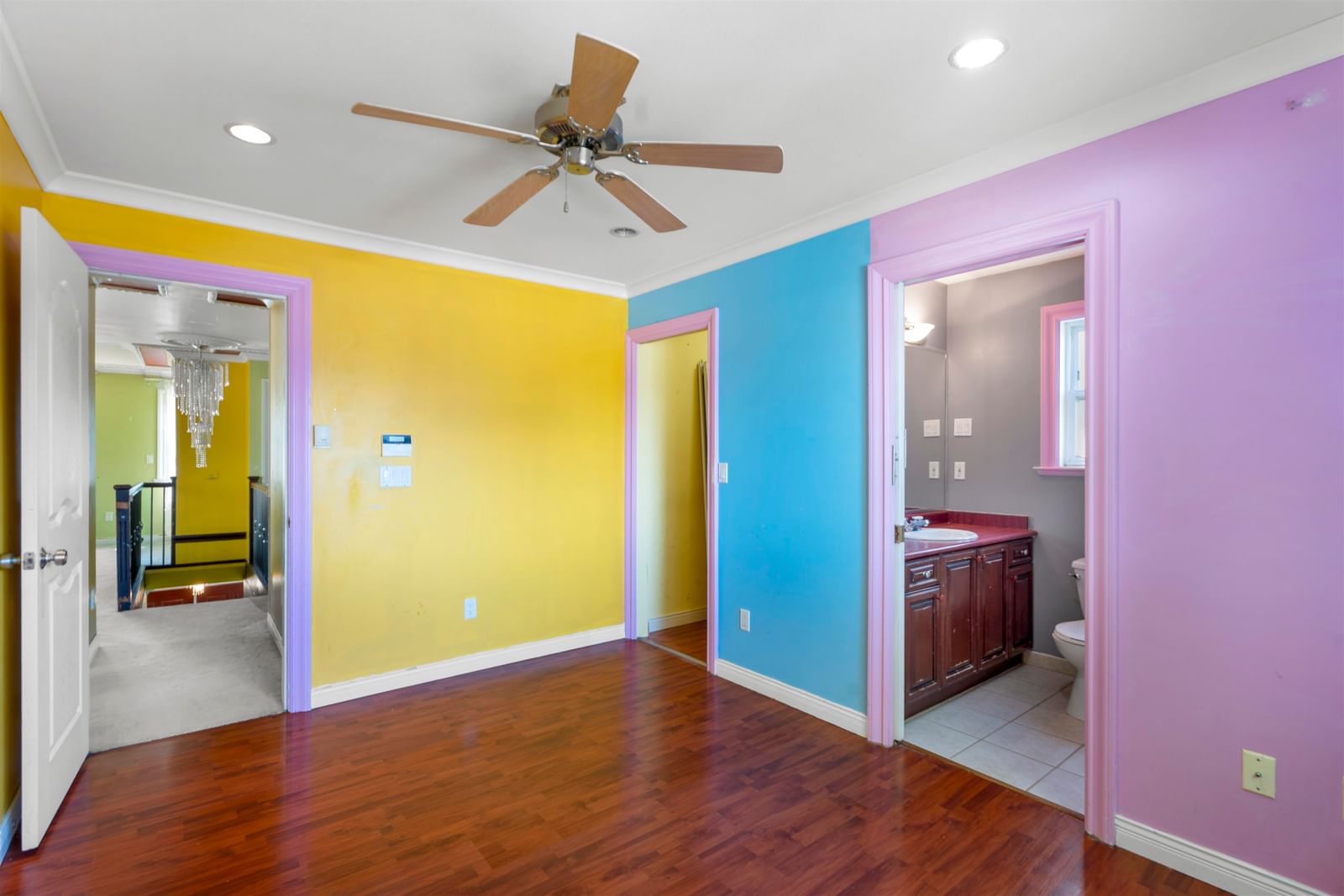 Listing Image 16