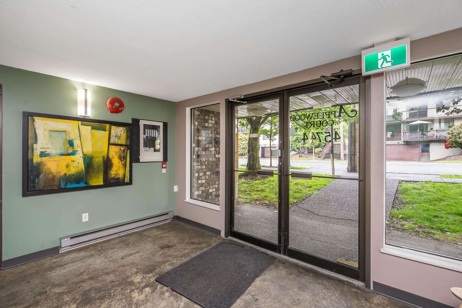 Listing Image 6