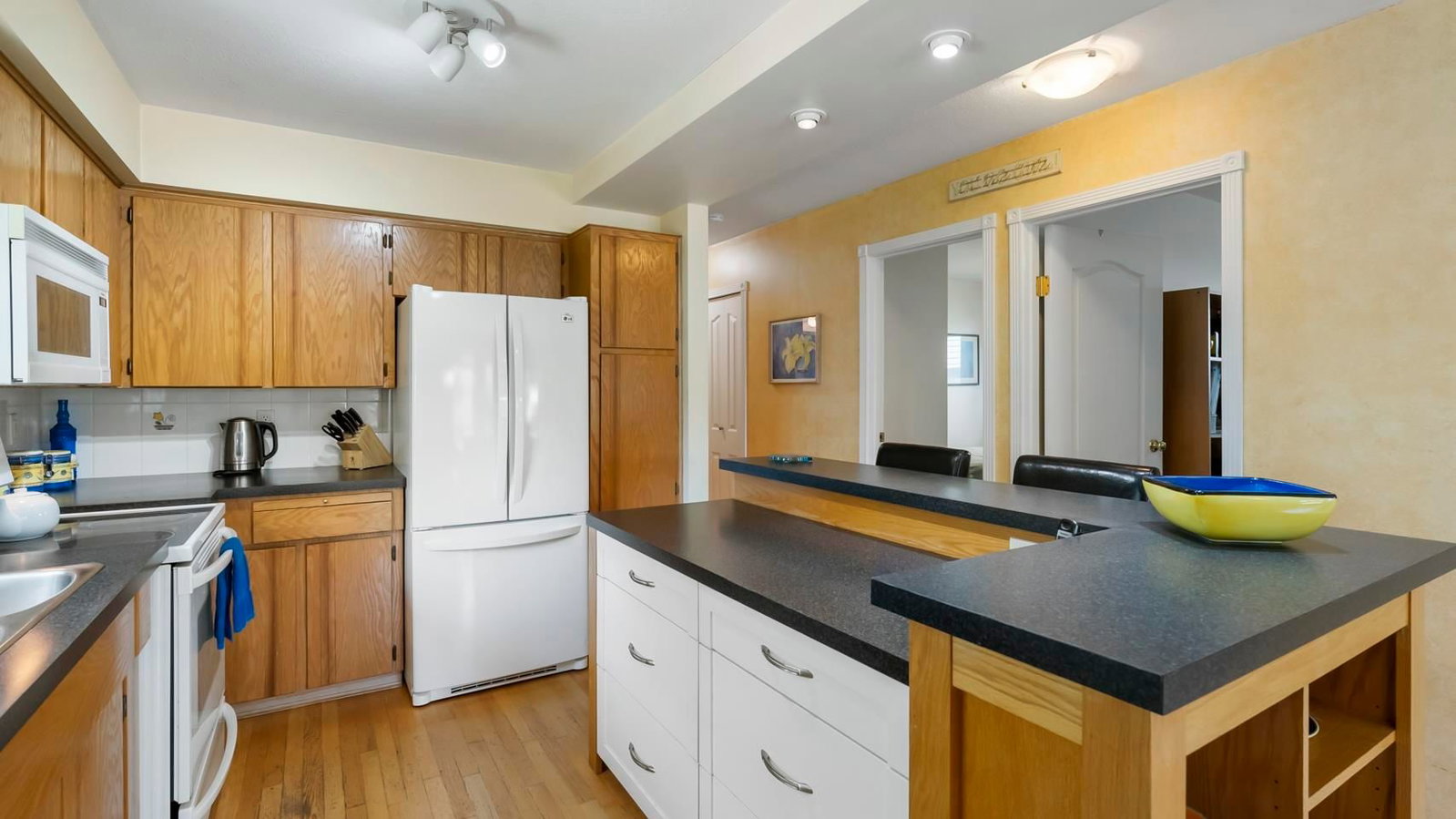 Listing Image 14